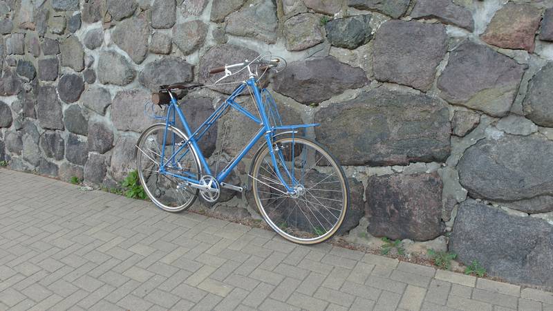 Fahrradsattel mit Seilen